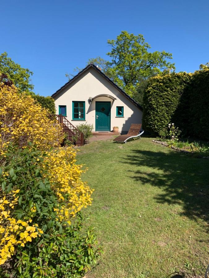 „Rentmeisterhaus Basedow“ Basedow  Exteriör bild